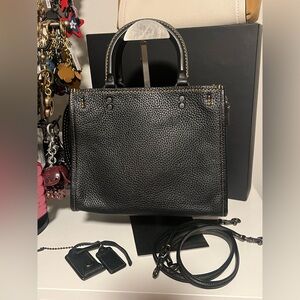 ‼️SOLD‼️ Coach 1941 Rogue 25 black